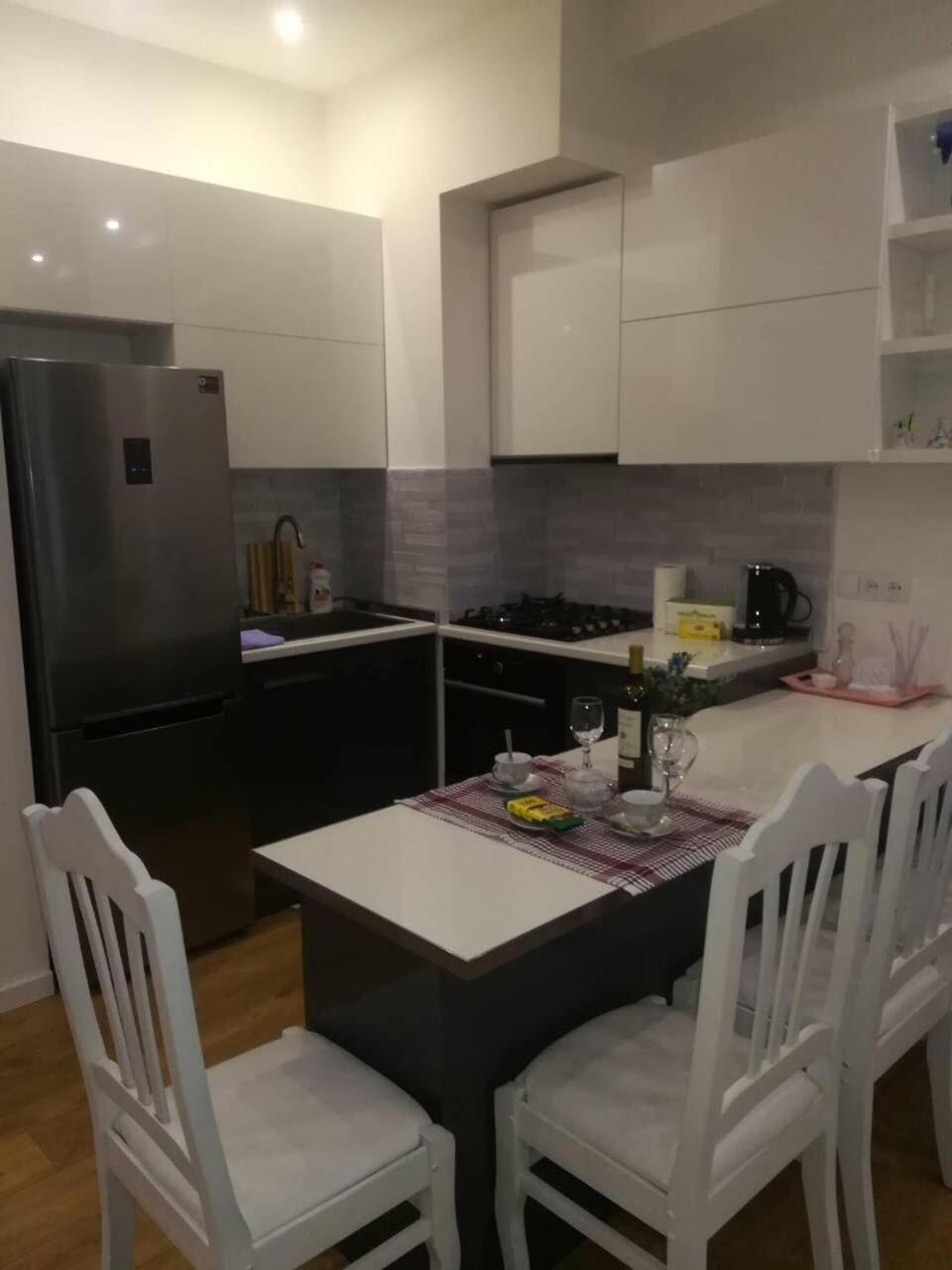Ikas Apartment Tbilisi Esterno foto